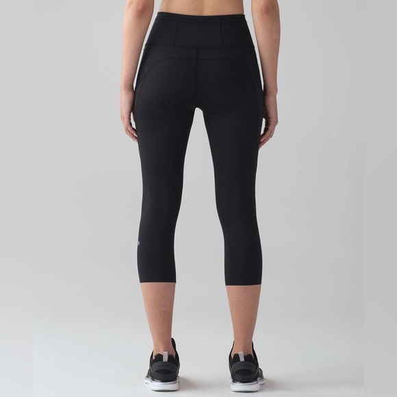 Lululemon Fast & Free Crop II *Nulux 19" - Picture 2 of 13